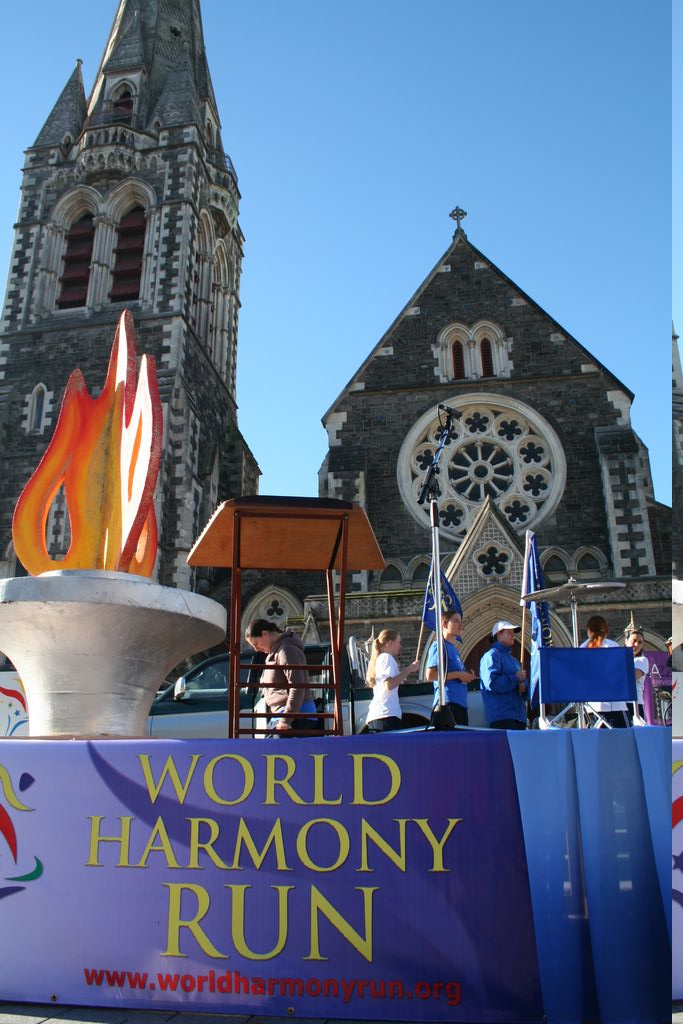 Preparations for a concert in Cathedral Square.