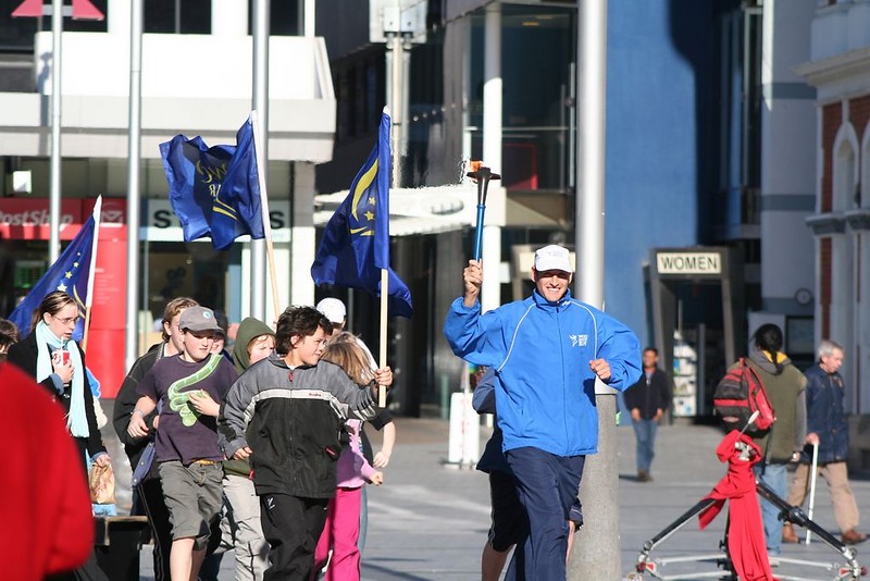 A run around the Square with the World Harmony Run team.